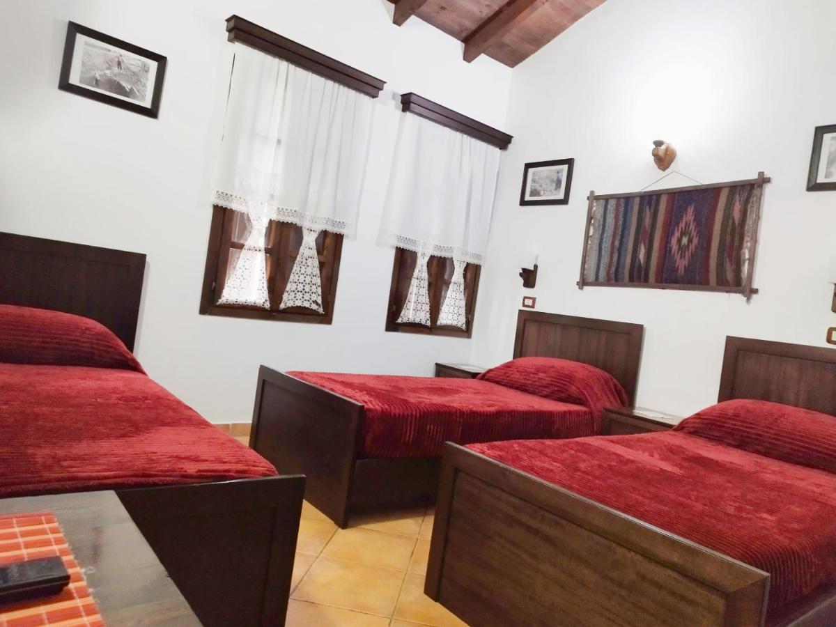 Guva Mangalem Restaurant Hotel Berat